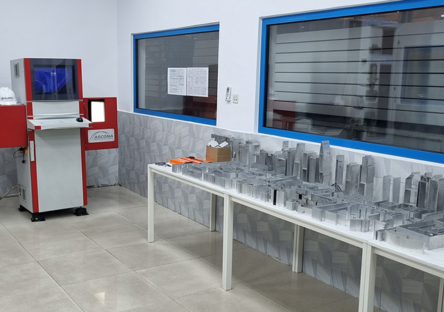 ALUPCO’s quality control laboratory ... ensuring excellence.